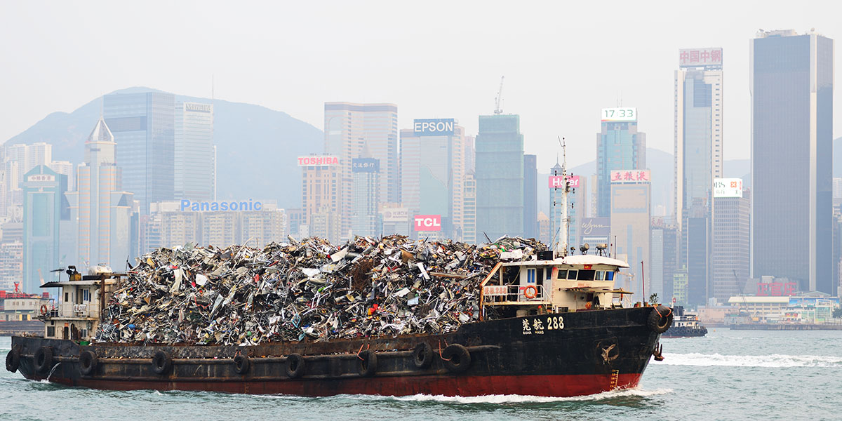 Transport von Schrott mit dem Schiff (Foto: SeanPavonePhoto, iStock) (Foto: SeanPavonePhoto (iStock))