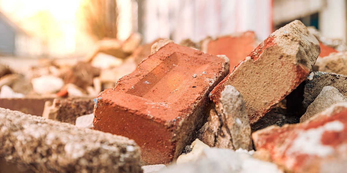 Gesetzeslücken sind insbesondere für Bau- und Abbruchabfälle verheerend, da sie in großen Mengen anfallen (Foto: Alessandro2802 (iStock))