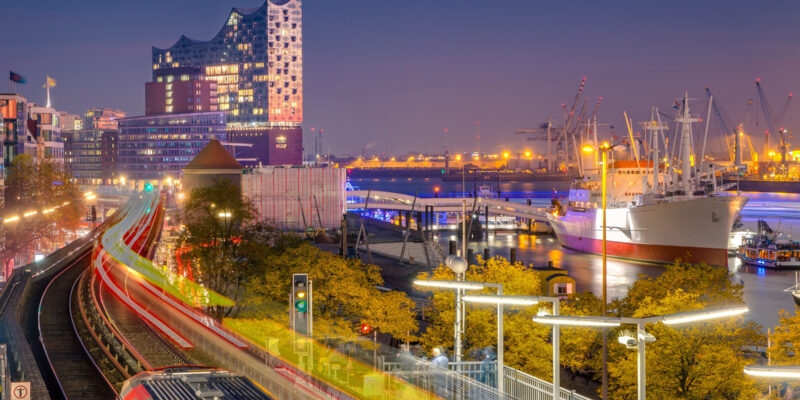 In der Hansestadt Hamburg finden vom 27. bis 28. Februar 2023 die Gefahrgut-Tage statt (Foto: Steffen (Adobe Stock))